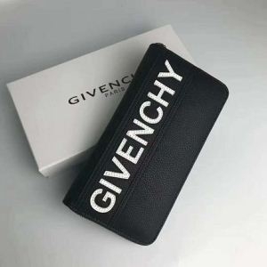 人気商品新色登場！GIVENCHY ジバンシー 新品買い付け...