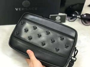 毎日大活躍  ヴェルサーチ大人気のモデル VERSACE ポーチ 2019最新入荷長く愛用できる