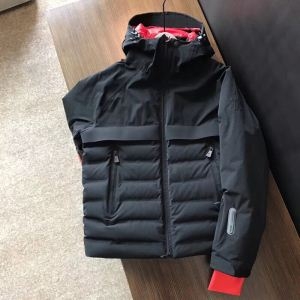 人気を誇るブランド 主役になる存在感 MONCLER モンクレール ダウンジャケット 2色可選