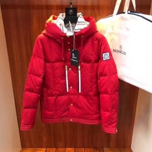 大幅値下げ 高いセンス 主役になる存在感 MONCLER モ...