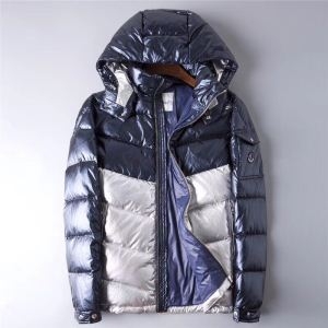 MONCLER モンクレール ダウンジャケット 有名人の愛用品 スタイリッシュな印象 流行フォルム