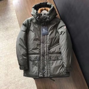 有名人の愛用者が多いブランド MONCLER モンクレール ダウンジャケット 激安大特価定番人気