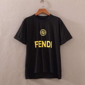 好感度が高いアイテム 最新の春夏アイテム FENDI フェン...