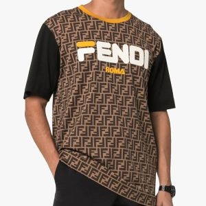 おしゃれ感度UP！  FENDI フェンディ半袖Tシャツ 2...