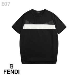 おしゃれ上級者に着 たくさん歩く日にも大活躍 FENDI フェンディ半袖Tシャツ 2色可選