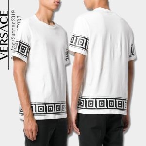 VIP 先行セール2019年夏 最新の春夏アイテム VERSACE ヴェルサーチ 半袖Tシャツ 2色可選