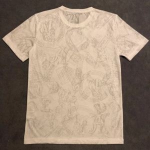 安定感があり 半袖Tシャツ 2019春夏にも引き続き大活躍！ VERSACE ヴェルサーチ