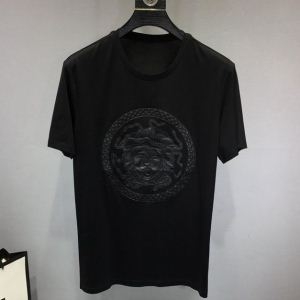 半袖Tシャツ 夏の大人カジュアル 人気が続行限定アイテム VERSACE ヴェルサーチ