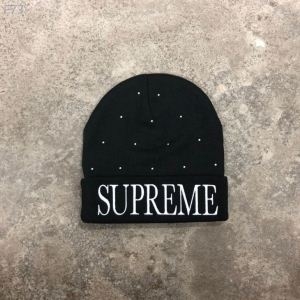 男女兼用Supremeシュプリーム キャップ コピーFW18BN24メンズニット帽子スタッズロゴ刺繍ニットキャップ