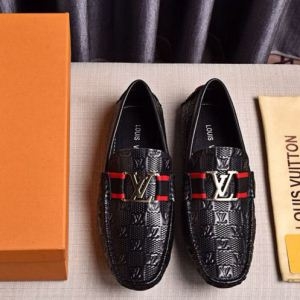 新作に一目惚れ LOUIS VUITTON ルイ ヴィトン カジュアルシューズ SS19春夏入荷人気のスピーディ今年夏季１番