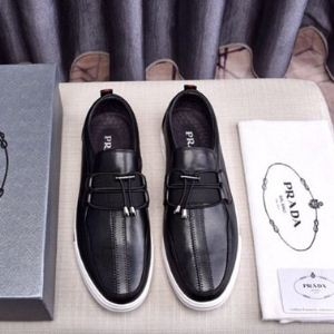 19春夏正規品保証 毎年定番人気商品 海外限定春夏入荷 お早めに PRADA プラダ カジュアルシューズ