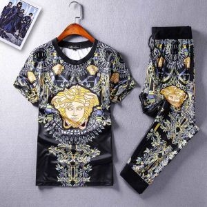 19春夏正規品保証 ヴェルサーチ 今年コレクション新作登場！ VERSACE 夏のいいのアイテム 上下セット