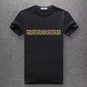 VERSACE新作登場ヴェルサーチ 服 コピーベーシックなメンズ半袖tシャツさまざまなカラーとサイズ