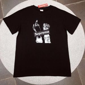 カジュアルな雰囲気シュプリーム ティー シャツ 偽物supremeストリートデザインお洒落なメンズ半袖tシャツ