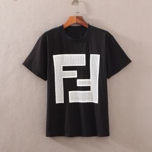 FENDI フェンディ 半袖Tシャツ 2色可選 雑誌にも人気...