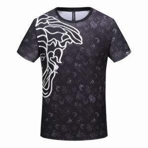 春夏季超人気限定コラボ 2019春夏にも引き続き大活躍！ VERSACE ヴェルサーチ 半袖Tシャツ