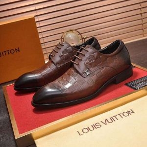 毎日大活躍 　LOUIS VUITTONビジネスシューズスーパーコピーヴィトン 新作 コピー　大人男の魅力を引き立つ　高級感満載の好印象　足を優しく包み込み