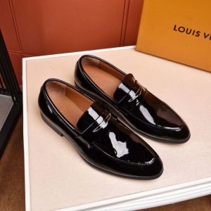 最安価格新品　LOUIS VUITTONローファースーパーコピービジネスシューズヴィトンコピー通販　洗練された品質　高品質の素材　リラックスさせる