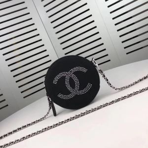 抜群な魅力的なアイテム 安心の関税送料込 19SS 新作  シャネル CHANEL ショルダーバッグ