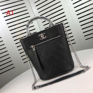 春物新作在庫処分セール 19SS 待望の新作カラー シャネル CHANEL リュック 3色可選