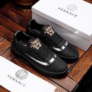 春夏季超人気即日発送 VERSACE ヴェルサーチ カジュアルシューズ  2色可選 19春夏正規品保証