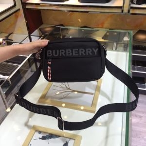 人気セール100%新品　Burberryスーパーコピー  高...