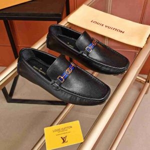 使えて可愛いデザイン夏新品 19ss完売必至夏季 LOUIS VUITTON ルイ ヴィトン カジュアルシューズ 2色可選