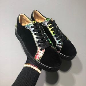 際立つ抜け感がある  スニーカー、靴   クリスチャンルブタン Christian Louboutin  2019年春夏のトレンドの動向