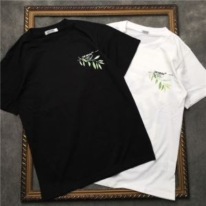 2019夏に意外と人気な新作  Off-White オフホワイト  春夏に必要なおすすめアイテム  Ｔシャツ/シャツ