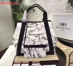 根強い人気定番商品　バレンシアガ バッグ コピーおしゃれな雰囲気　BALENCIAGA2ｗayバッグスーパーコピー　女性らしさ位の魅力たっぷり　