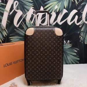 2019夏に意外と人気な新作  ルイ ヴィトン LOUIS VUITTON  お洒落な印象に トランク