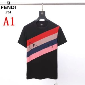 店舗で人気満点　FENDIコピーセール人気　 激安人気海外通販  フェンディ通販半袖ｔシャツスーパーコピー　存在感絶大スタイル