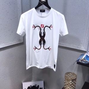 お得限定セール　フェンディ スーパー コピー半袖ｔシャツ通販...