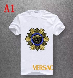 VERSACE ヴェルサーチ ｔシャツ コピー 今季で一番オ...