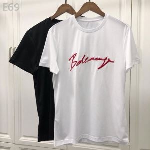 バレンシアガ BALENCIAGA メンズ ｔシャツ 洗練されたオシャレ感があるアイテム コピー 黒白２色可選 最安値 583217TFV639783