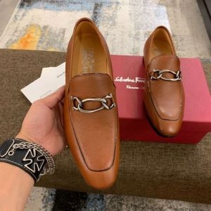 春夏期間限定セール！サルヴァトーレフェラガモ FERRAGAMO シューズ コピー 新作 大人気 コーヒー ブラック 日常っぽい ビジネス 最低価格