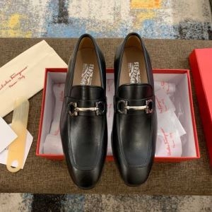 FERRAGAMO メンズ ビジネスシューズ 絶対にお手に入...