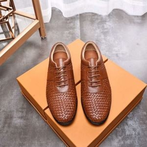 BOTTEGA VENETA メンズ シューズ 今季で高く注目されたアイテム ボッテガヴェネタ スーパーコピー ブラック コーヒー 安い