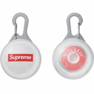 柔らかい雰囲気にまとめて Supreme 19SS Spotlight Keychain キーホルダーをはっぴょうする