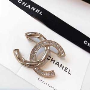 春物新作大人スタイリッシュ シャネル CHANEL ブローチ...