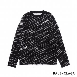 バレンシアガ セーター コーデ 大人らしい落ち着いた印象となるアイテム コピー BALENCIAGA ブラック 上質 ロゴ入り 激安