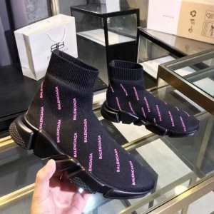 冬のスタイリングに欠かせないアイテム  BALENCIAGA Speed Trainer おしゃれさんにとても人気新作 バレンシアガ スピードトレーナー メンズ スニーカー 男女兼用 2色可選