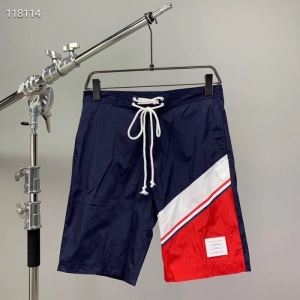 トムブラウン ショーツ メンズ デイリーコーデのおしゃれ度を高める限定品 THOM BROWNE コピー カジュアル おすすめ 最安値