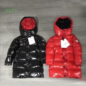 機能性が豊富なのも魅力の秋冬新作 2019最新 MONCLER  2色可選 ダウンジャケット モンクレール 厳しい寒さに耐える