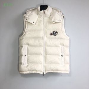 ぜひ主役にする大好評秋冬新作 MONCLER モンクレール 【2019秋冬】の注目トレンド ダウンベスト 2色可選 ダウンジャケット