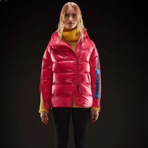 今年の秋冬の大人気作品 モンクレール 19FW保温性に優れるものに MONCLER スリムなシルエットデザイン ライトダウンジャケット