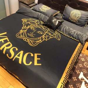 秋のトレンドを先取り ヴェルサーチ VERSACE 寝具4点セット 新生活をフレッシュに彩る2019秋冬新作