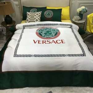 新生活をフレッシュに彩る2019秋冬新作 ヴェルサーチ VERSACE 寝具4点セット 秋冬にも個性を出す新作