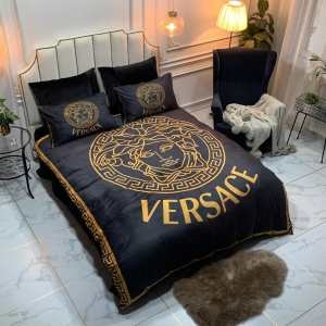 ヴェルサーチ VERSACE 寝具4点セット 秋冬の気分溢れ...