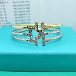 Tiffany & Co レディース ブレスレット 手首の着...